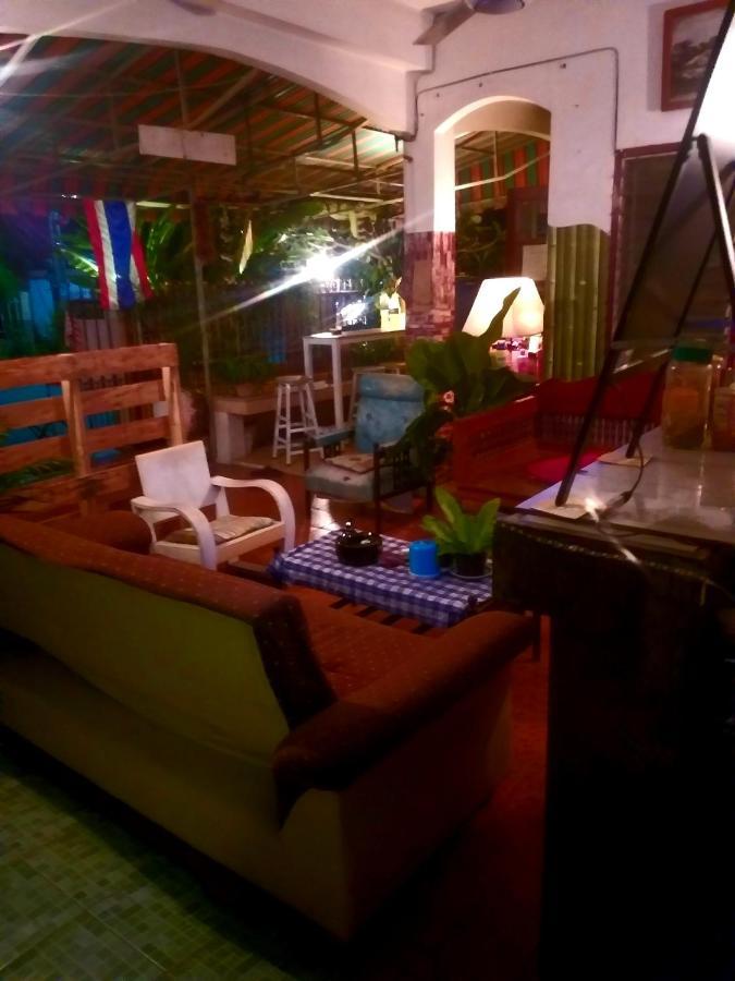 פרה נאקון סי איוטאיה Srikrung Guesthouse מראה חיצוני תמונה