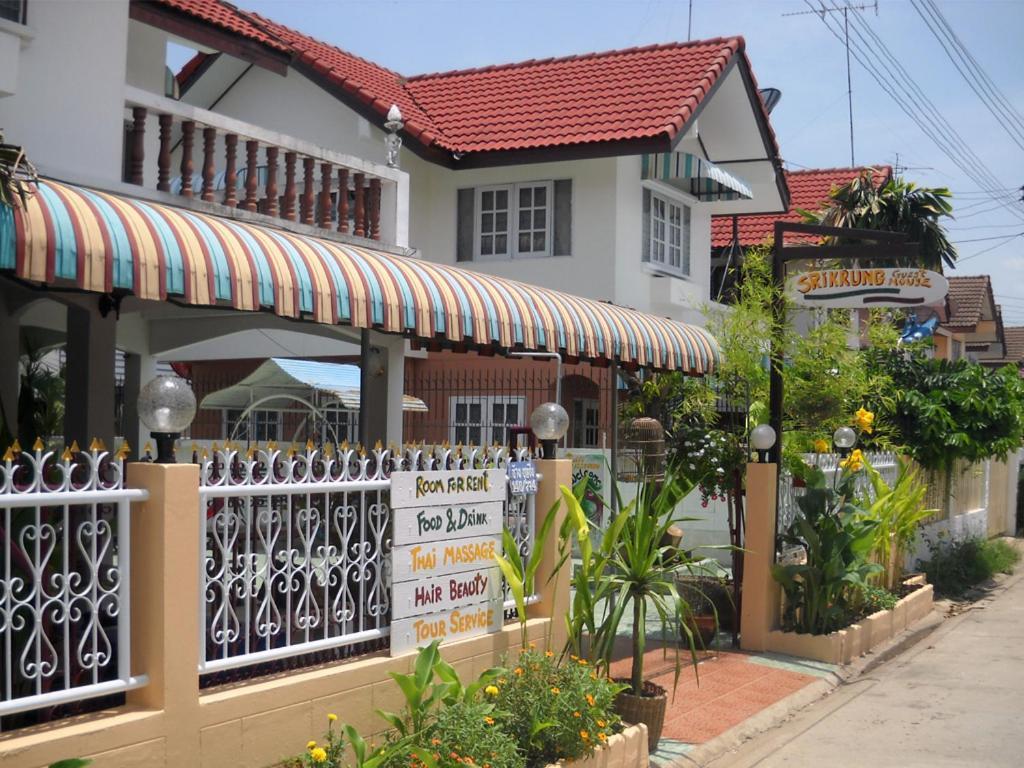 פרה נאקון סי איוטאיה Srikrung Guesthouse מראה חיצוני תמונה