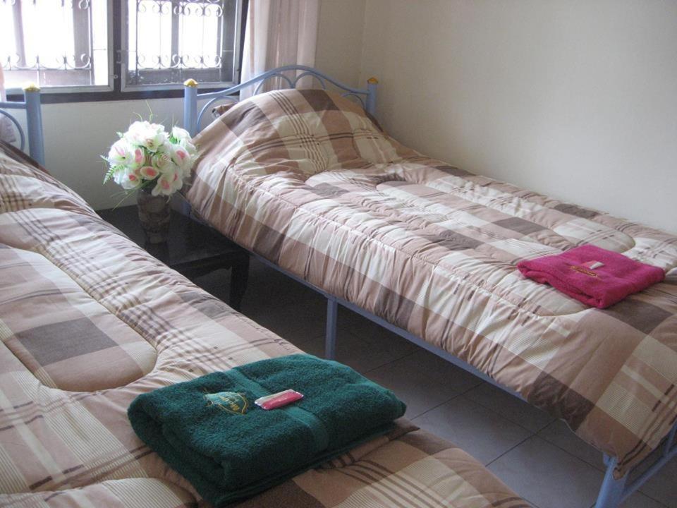 פרה נאקון סי איוטאיה Srikrung Guesthouse חדר תמונה