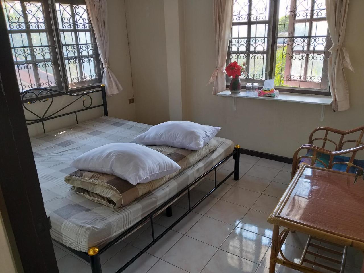 פרה נאקון סי איוטאיה Srikrung Guesthouse מראה חיצוני תמונה