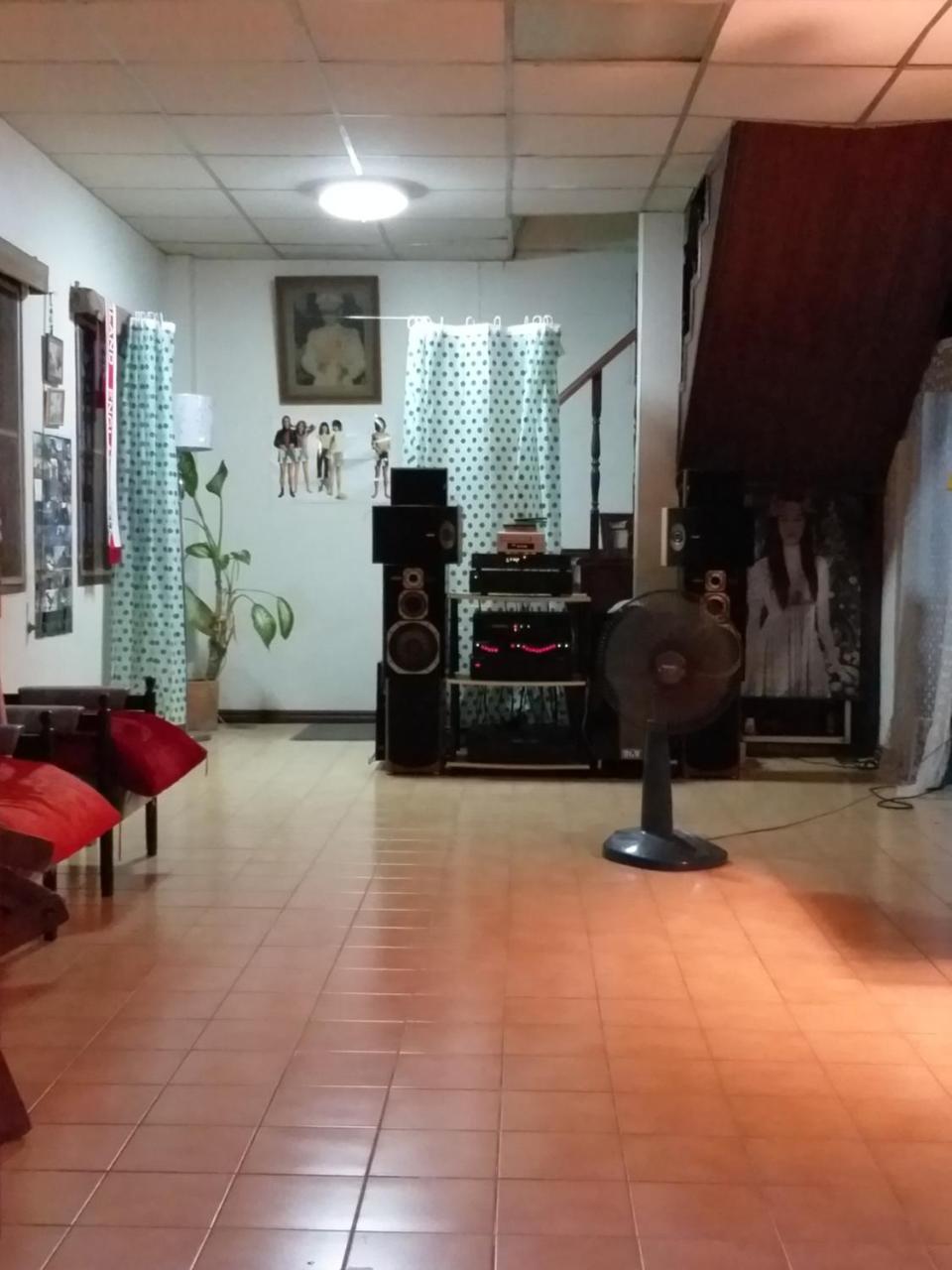 פרה נאקון סי איוטאיה Srikrung Guesthouse מראה חיצוני תמונה