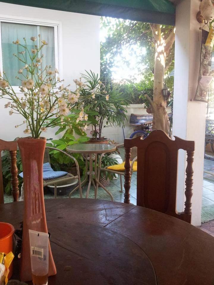 פרה נאקון סי איוטאיה Srikrung Guesthouse מראה חיצוני תמונה